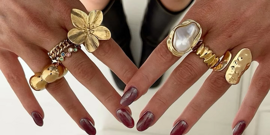 Comment Porter Ses Bijoux en Hiver : Conseils pour Briller Sous le Froid